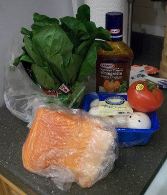 Let’s Cook! Salmon with spinach, mushrooms and tomatoes from Kraft
