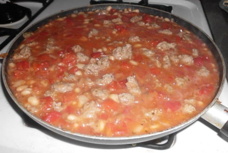 Recipe: Sausage & Bean Ragu on Quinoa Macaroni