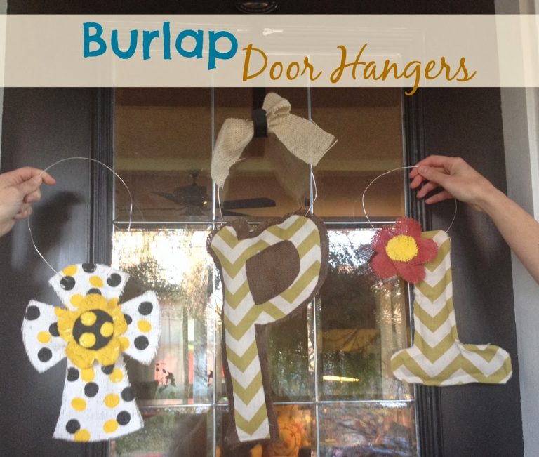 DIY: Burlap Door Hanger