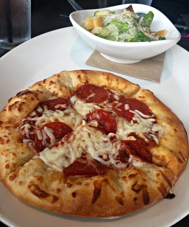 Restaurant Review: Yard House – The Banks