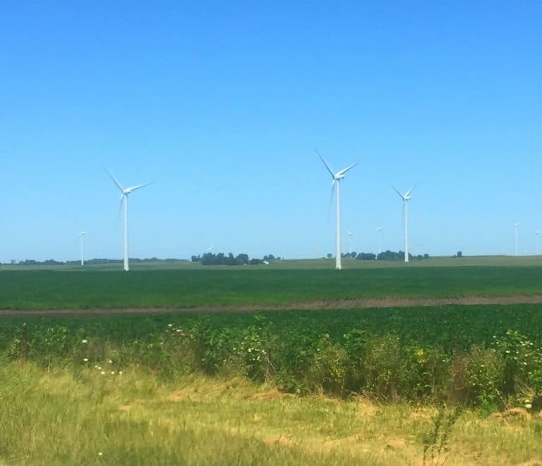 Road Trip & Restaurant Review: Iowa Bound + Winneshiek Bar & Grill on the Mississippi River