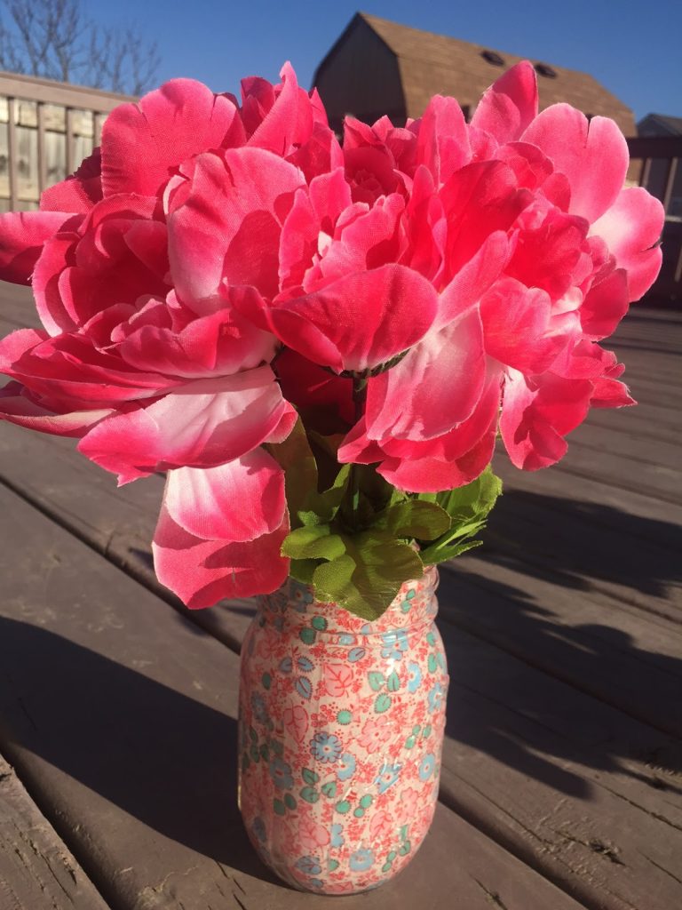 Craft Day DIY: Springarific Fabric Mason Jars