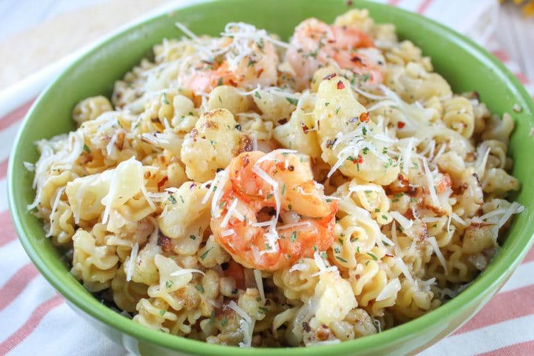 Recipe: Cheesy Shrimp & Cauliflower Pasta