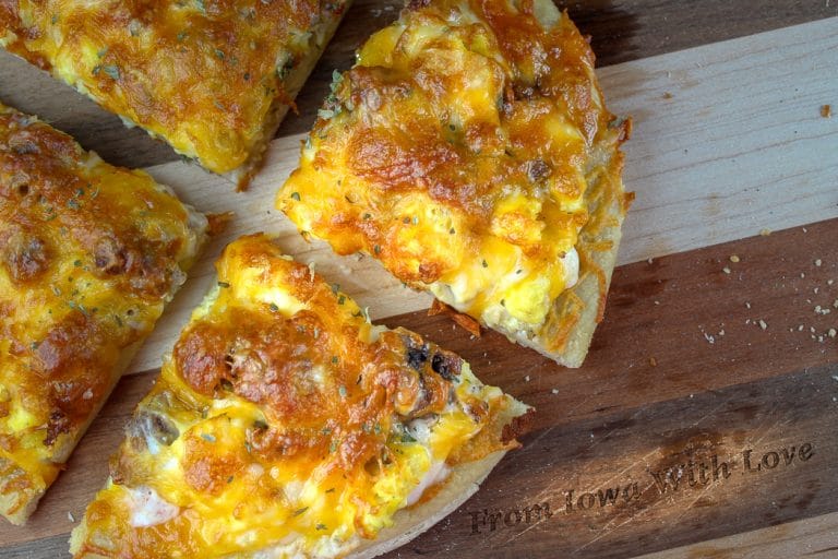 Copycat Casey’s Breakfast Pizza