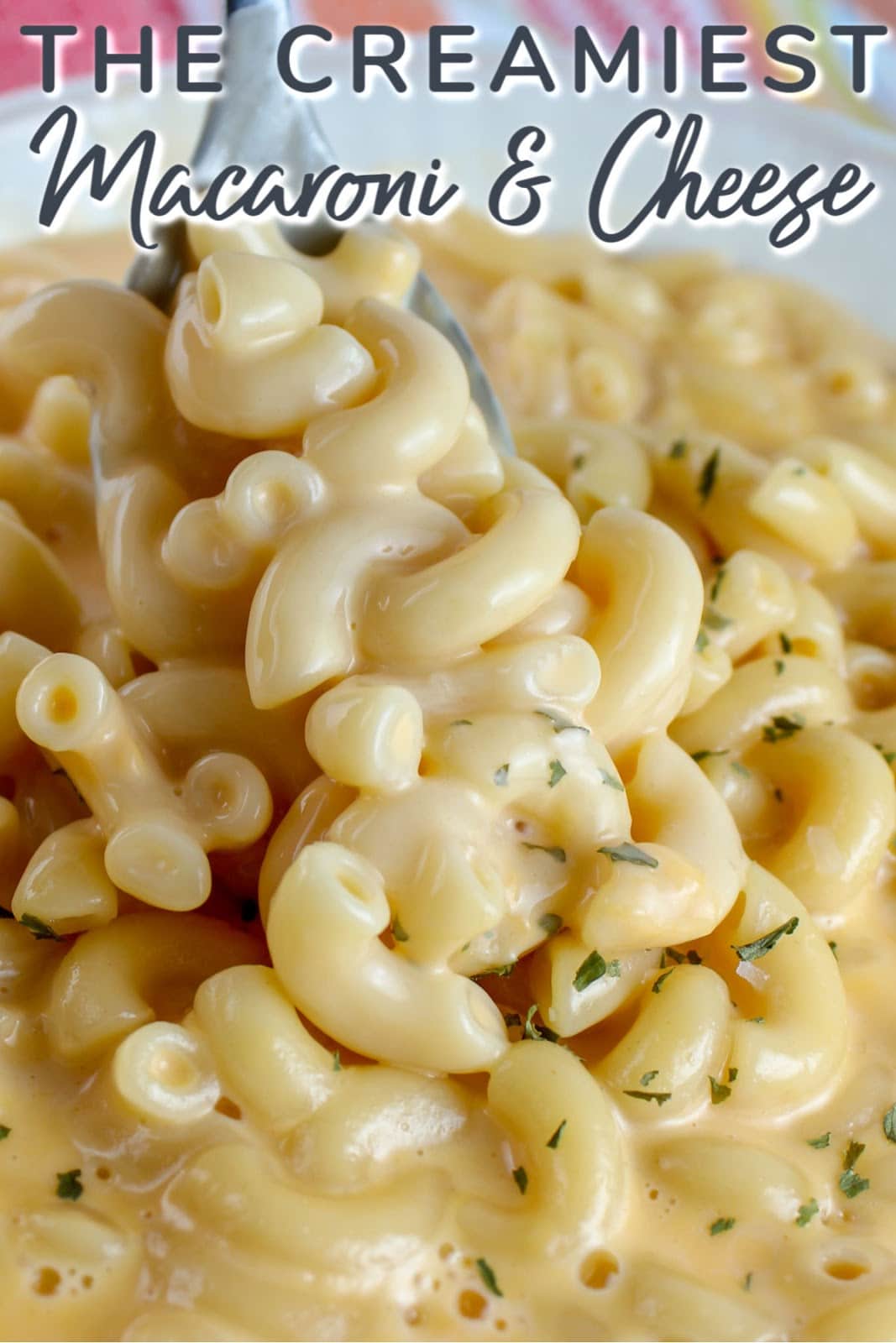 This is by far the creamiest macaroni and cheese you will ever try! It’s really easy and one pot – I love it! Plus with only 5 ingredients – it’s simple and will be on the table in just 20 minutes!
 via @foodhussy