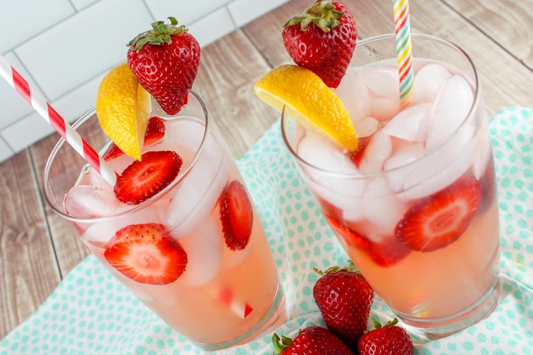 red robin freckled lemonade