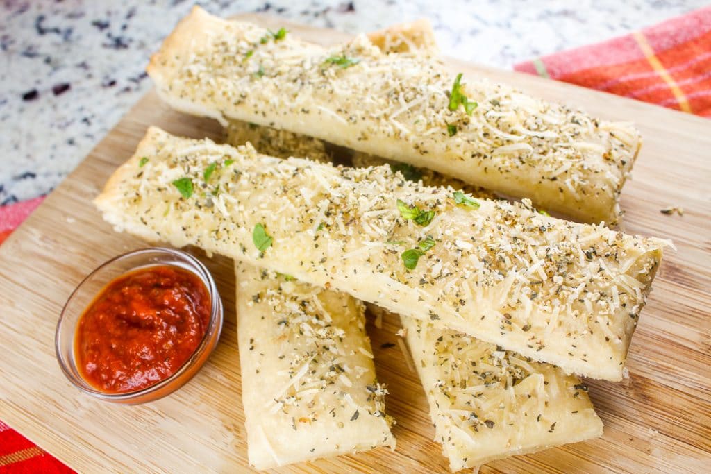 Copycat Pizza Hut Breadsticks