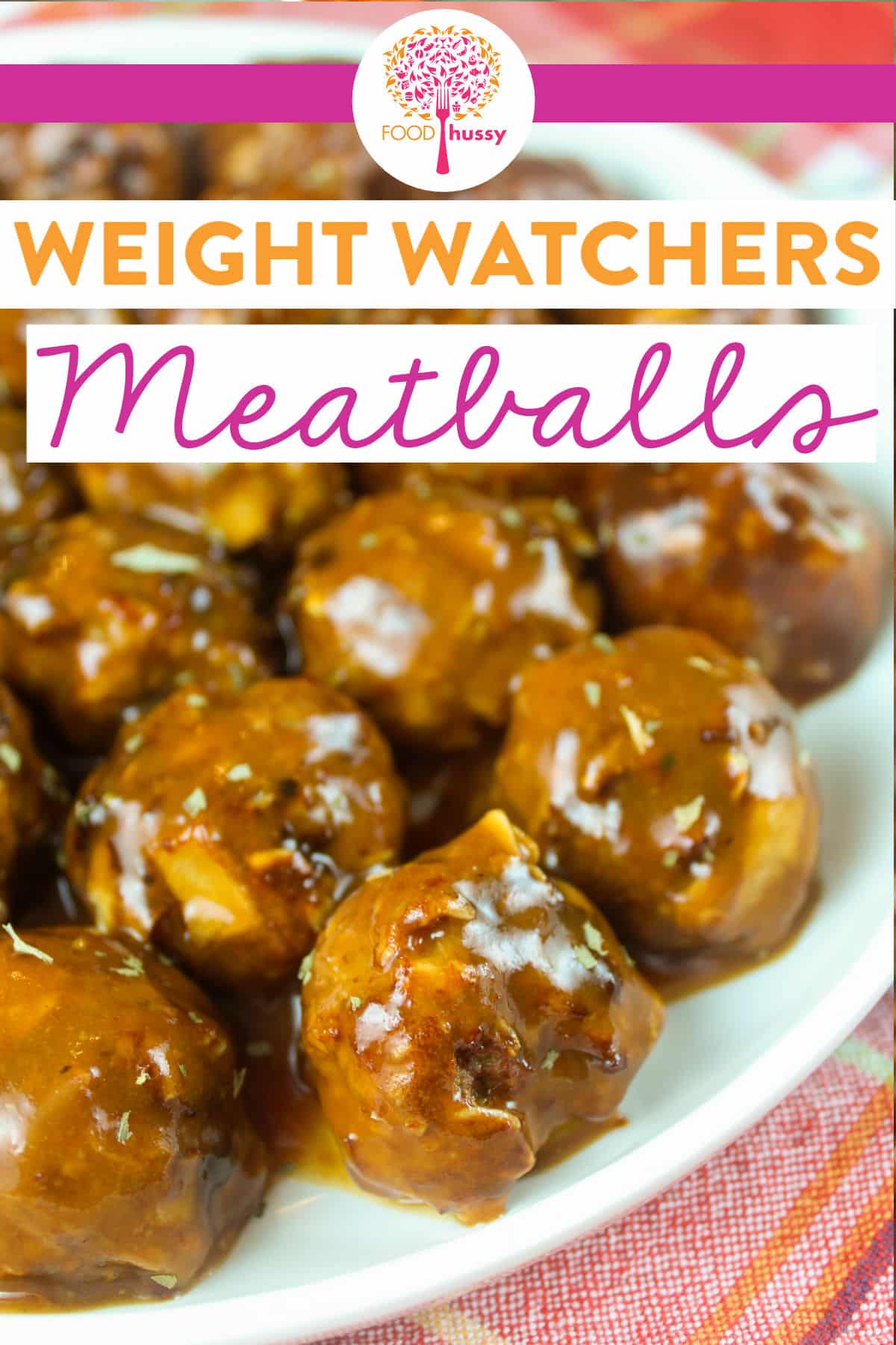 These Weight Watchers Meatballs are super healthy but still delicious! You wouldn't think something like BBQ Meatballs could be healthy! We used ground turkey and oats along with garlic and red pepper flakes to make these low points & tasty!  via @foodhussy