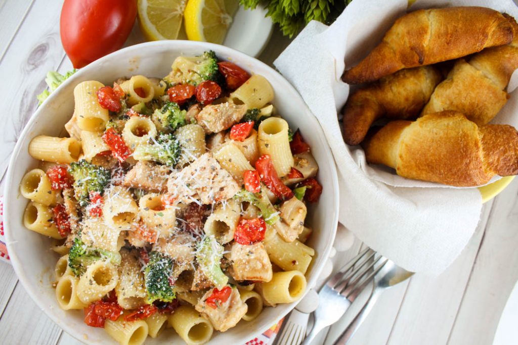 Copycat Cheesecake Factory Chicken Broccoli Pasta