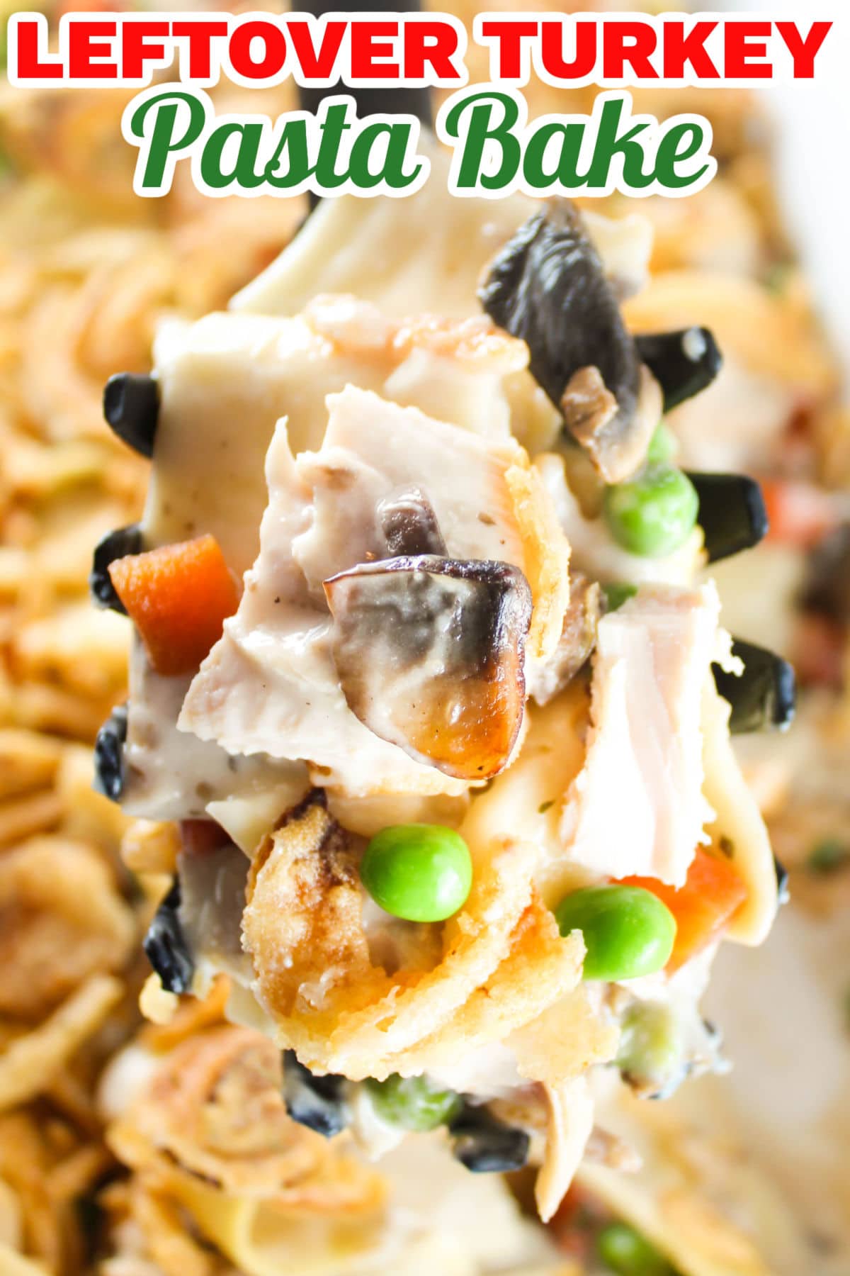 This Creamy Turkey Pasta comes together super quickly with leftovers like turkey and mixed veggies! It's super simple and is a great way to change up dinner! Plus - it's so tasty - everybody will GOBBLE it up! via @foodhussy