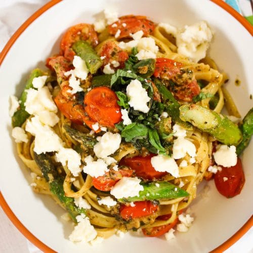 Pesto pasta with cherry tomatoes