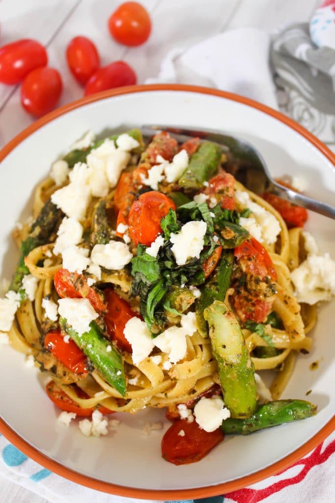 Pesto pasta with cherry tomatoes