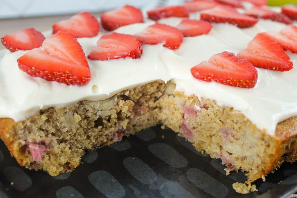 Strawberry Banana Cake