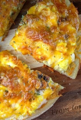 cropped-1-Copycat-Caseys-Breakfast-Pizza-8.jpg