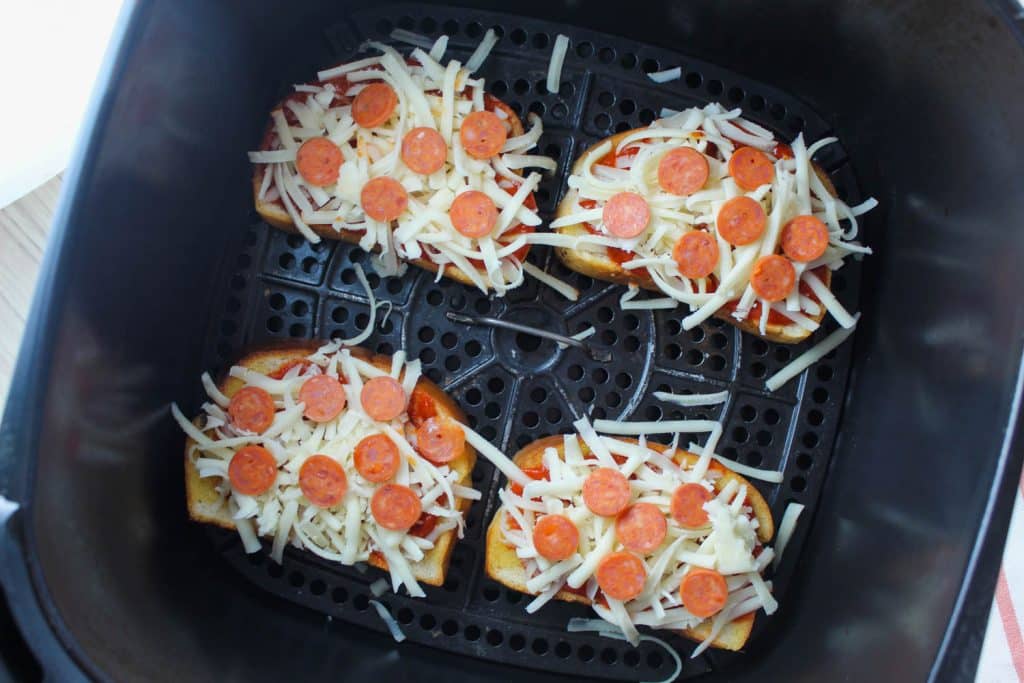 Texas Toast Pizza in the Air Fryer