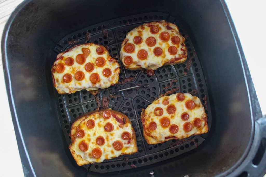 Texas Toast Pizza in the Air Fryer