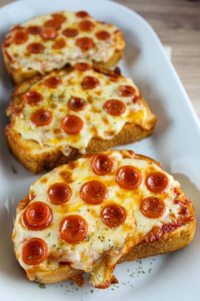 Texas Toast Pizza in the Air Fryer