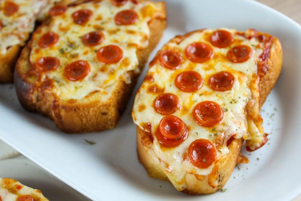 Texas Toast Pizza in the Air Fryer