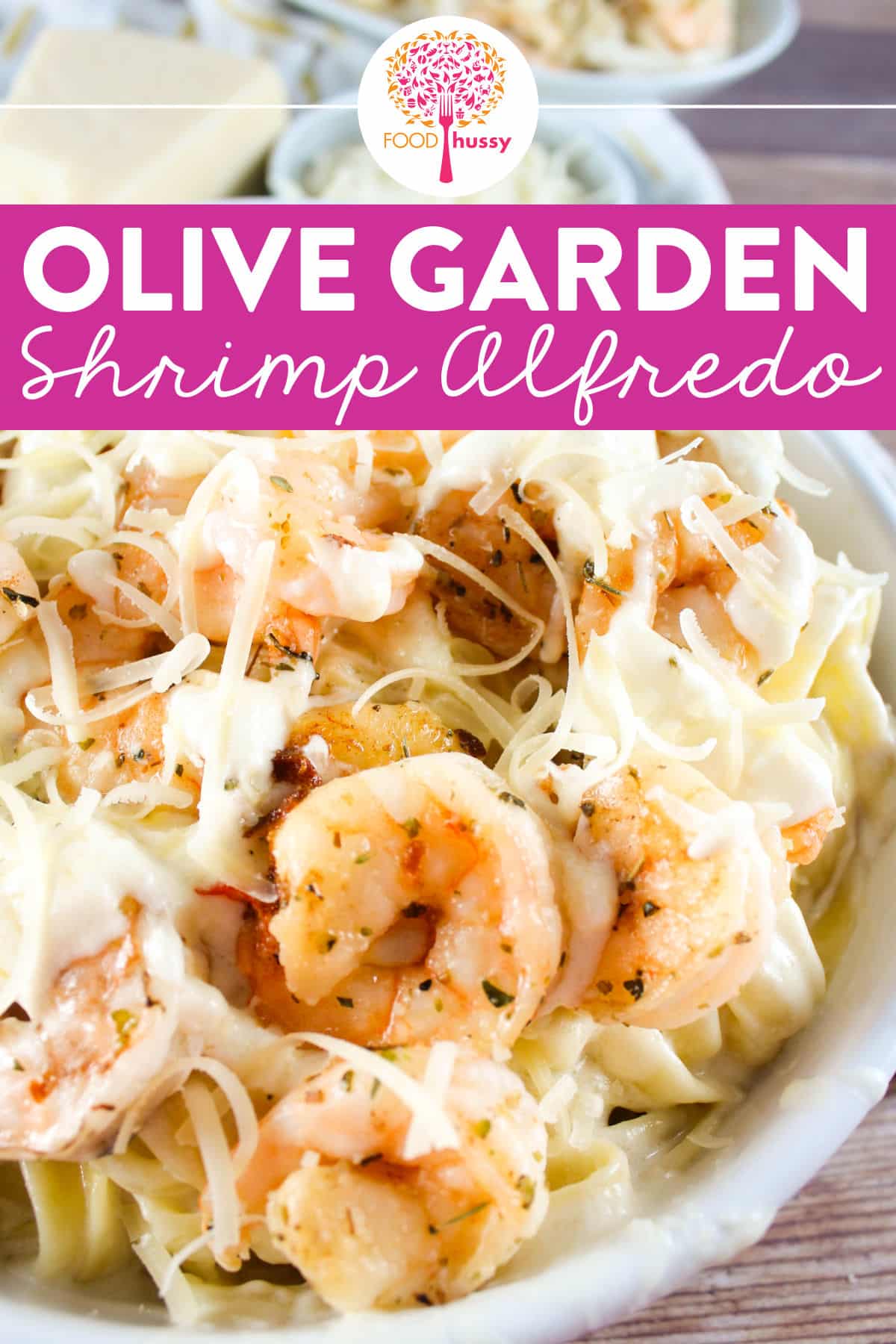 Olive Garden Shrimp Alfredo is an easy pasta dinner and a delicious meal that the whole family will love. It's creamy comfort food and is ready in just 15 minutes! via @foodhussy