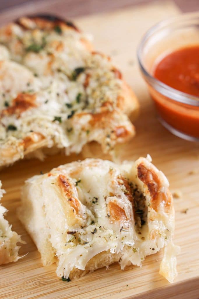 Hawaiian Roll Garlic Bread with Cheese