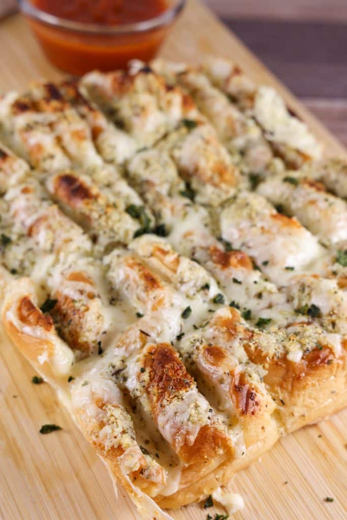Hawaiian Roll Garlic Bread with Cheese