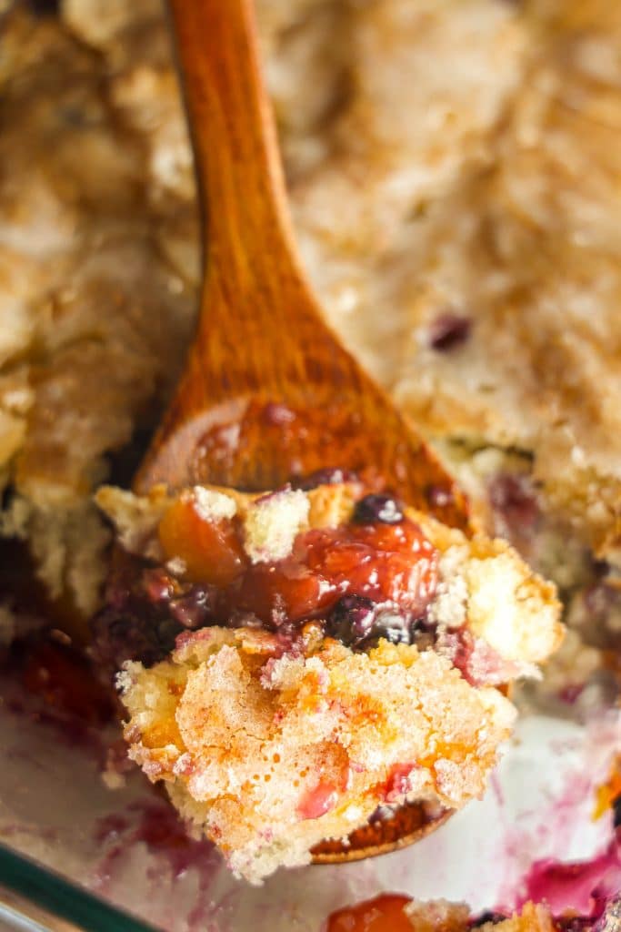 peach blueberry cobbler