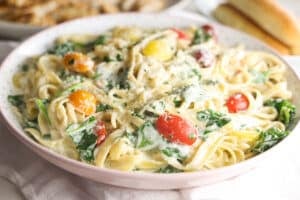 Olive Garden Creamy Garlic Fettuccine