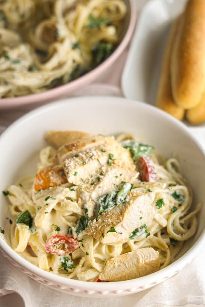 Olive Garden Creamy Garlic Fettuccine