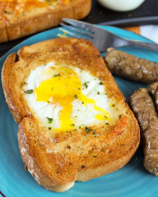 Air Fryer Egg Toast is a quick and delicious air fryer breakfast! It's perfect for those busy mornings when you've got a laundry list of things to do - just pop in the air fryer and keep going! #airfryer #airfryerrecipe #airfryerrecipes