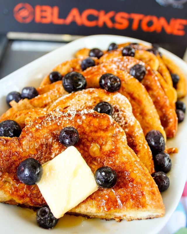 This Blackstone French Toast recipe will definitely stand out to your family! This is no ordinary French Toast - because you'll smell and taste vanilla and cinnamon in every bite! So delicious and fluffy - its my favorite! #blackstone #griddle #blackstonegriddle #frenchtoast
