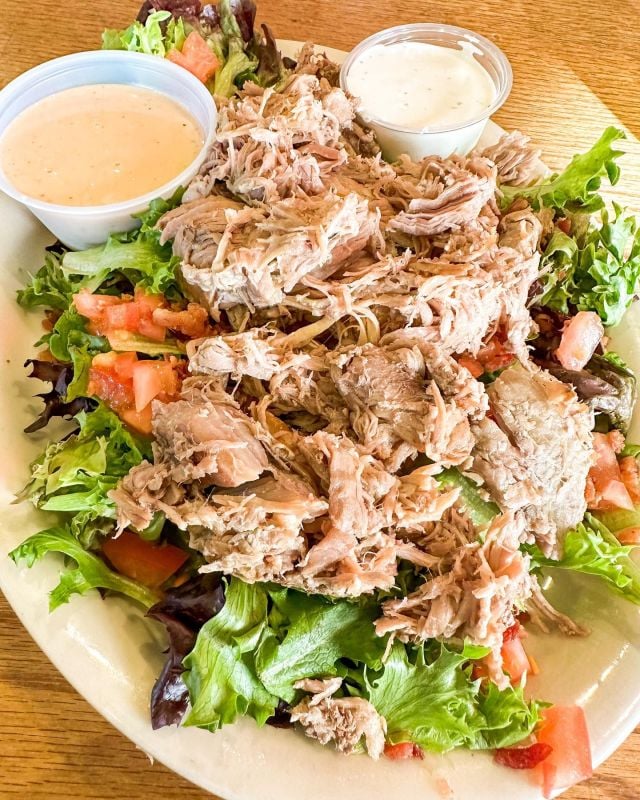 Headed out to @kirbysloveland yesterday and it’s really good! Smokehouse salad was my favorite! #cincinnati #foodie #cincifoodie #lovelandohio