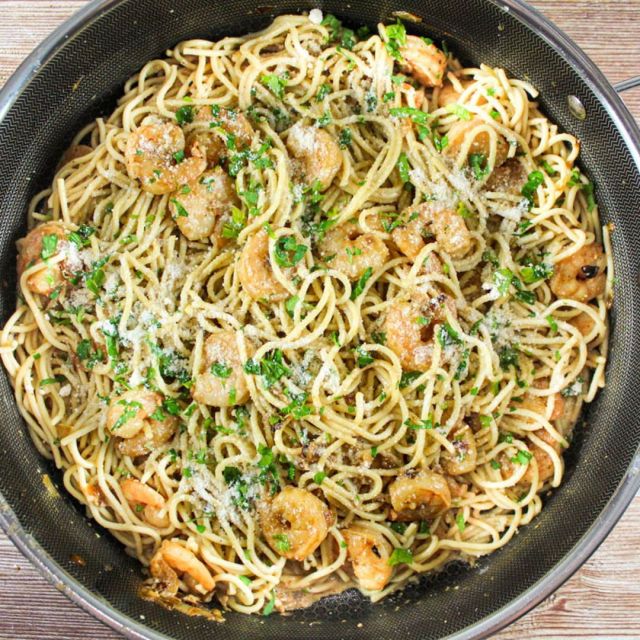 Cajun Shrimp Scampi is creamy, garlicky and just a little spicy! ➡️ ➡️ Comment RECIPE and I'll DM you the info!

Scampi style shrimp over spaghetti in a delicious light cream sauce. Plus - it's a quick dinner - ready in less than 15 minutes. 

#pasta #cajun #shrimp #scampi #recipe