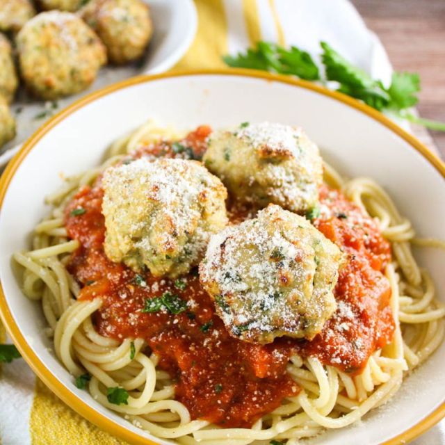 These Air Fryer Chicken Meatballs are a new favorite! ➡️ ➡️ Comment RECIPE and I'll DM you the info!

Light and full of flavor from all the fresh herbs. They're great with pasta, on a sandwich or as an appetizer! (And they're healthy!) 

#airfryer #airfryerrecipe #airfryerrecipes