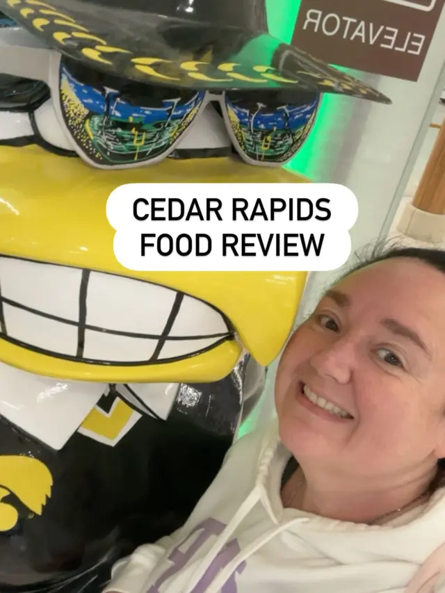 Love going home for the holidays. Went to new places and my 100% favorite pizza on the planet! Check out my visit! 

#cedarrapids #marioniowa #foodies #iowafoodie #iowahawkeyes