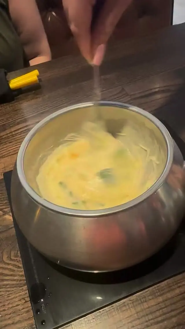 Hey guys - do not miss out on Happy Hour at @cincymeltingpot! From 5-7p you can get half price chocolate, half price cheese and delicious drink specials! 

We chose: 
🎉  Fiesta - Aged Cheddar, Swiss, Sam Adams Boston Lager® (cincinnati made!), Housemade Salsa & Diced Jalapeño
🥬 Spinach Artichoke - Butterkäse, Fontina, Parmesan, Spinach, Artichoke & Garlic 
☯️ Yin & Yang - Dark & White Chocolate
🔥🐢 Flaming Turtle - Milk Chocolate, Caramel, Candied Pecans
🍋🫐 Lemon Berry Mojito - rum, berry puree, mint, lemon, club soda
💌🍸 Love Martini - rum, peach schnapps, cranberry juice & strawberries

You will leave full and happy! We both agreed all you need in life is cheese & chocolate!