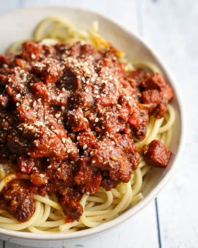 OG went spicy this summer. My Spicy Three Meat Sauce has been doing that for years. Comment RECIPE and I'll DM you!

#olivegarden #copycatrecipe #foodhussy

https://www.thefoodhussy.com/olive-garden-spicy-3-meat-sauce/