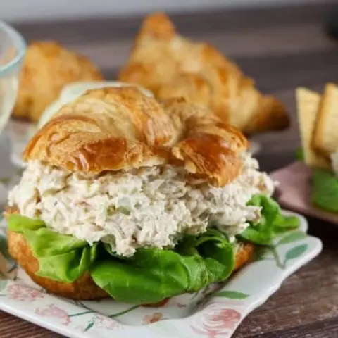 CSC Dixie Chick - loaded with classic chicken salad & onions - exactly what lunch needed. Comment RECIPE and I'll DM you!

#chickensaladchick #dixiechick #foodhussy

https://www.thefoodhussy.com/chicken-salad-chick-dixie-chick/