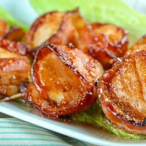 Bacon wrapped scallops, fancy dinner, almost no effort. Comment RECIPE and I'll DM you!

#airfryer #scallops #foodhussy

https://www.thefoodhussy.com/air-fryer-bacon-wrapped-scallops/