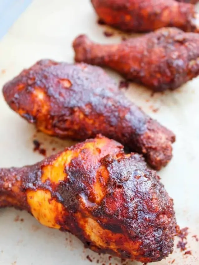 Traeger Smoked Chicken Legs, crispy, smoky, kid-approved. Comment RECIPE and I'll DM you!

#traeger #chickenlegs #foodhussy

https://www.thefoodhussy.com/smoked-chicken-legs/
